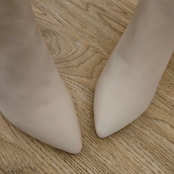 Madden Girl Ivory Bonnie Pointed Toe Block Heel Dress Booties Size 11 Boots - Picture 10 of 11
